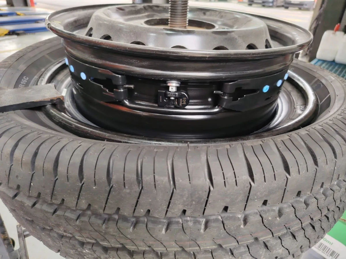 Tyron Multiband fitted inside a wheel
